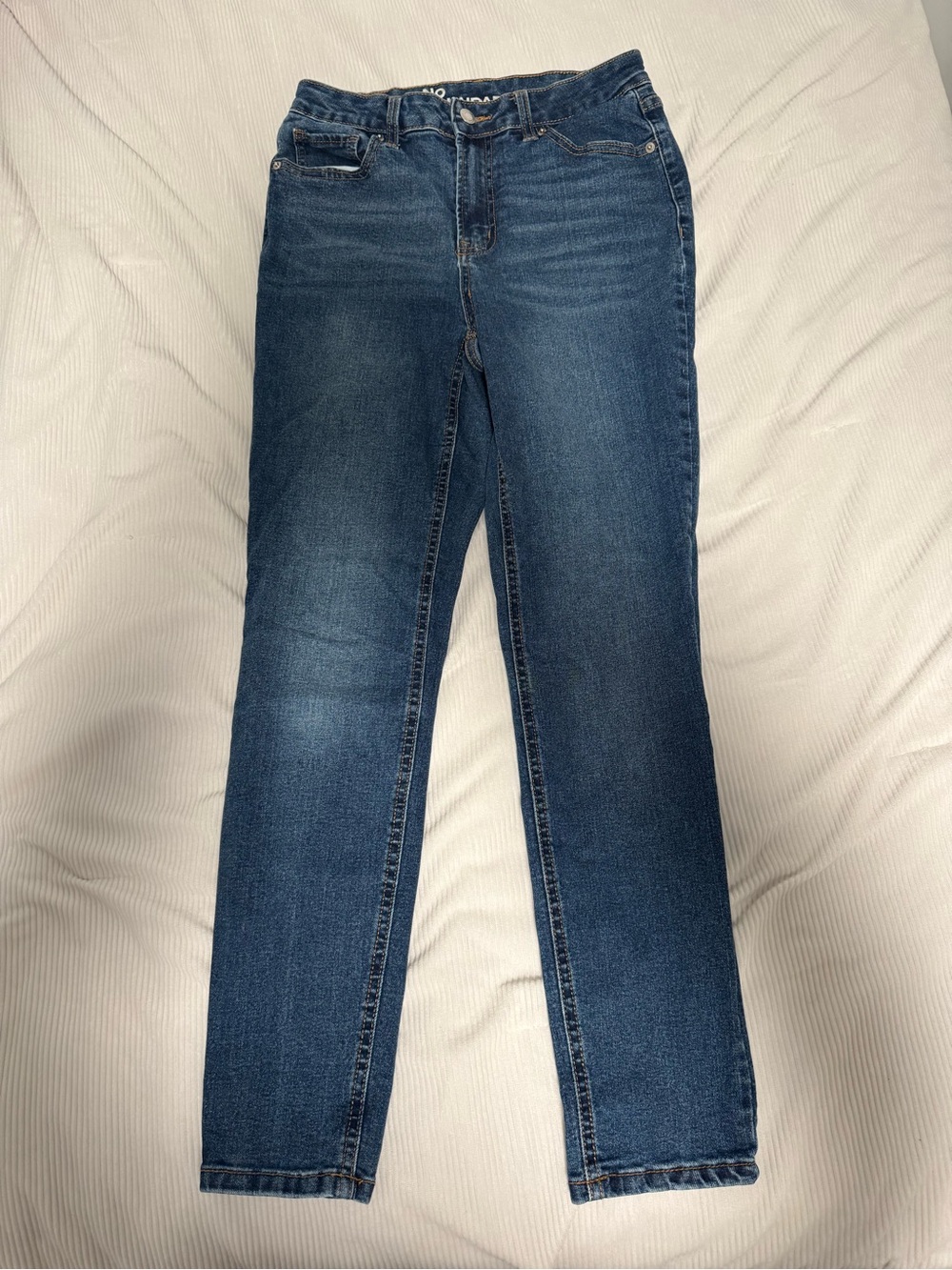 No Boundaries Skinny Jeans in Medium Blue Wash